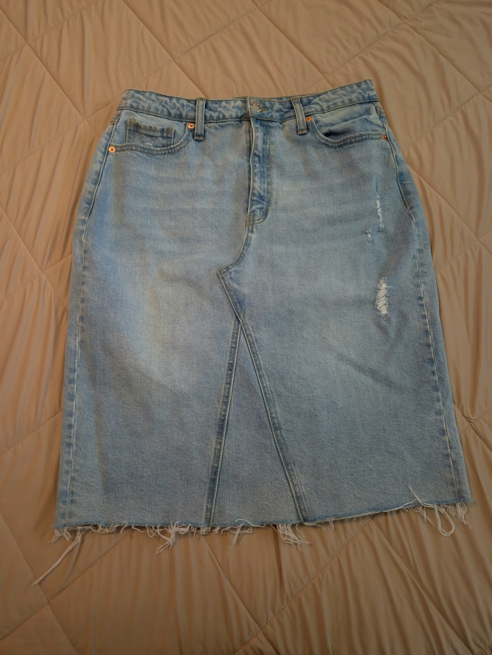 Juicy Couture Y2K Light Wash Distressed Denim Midi Skirt